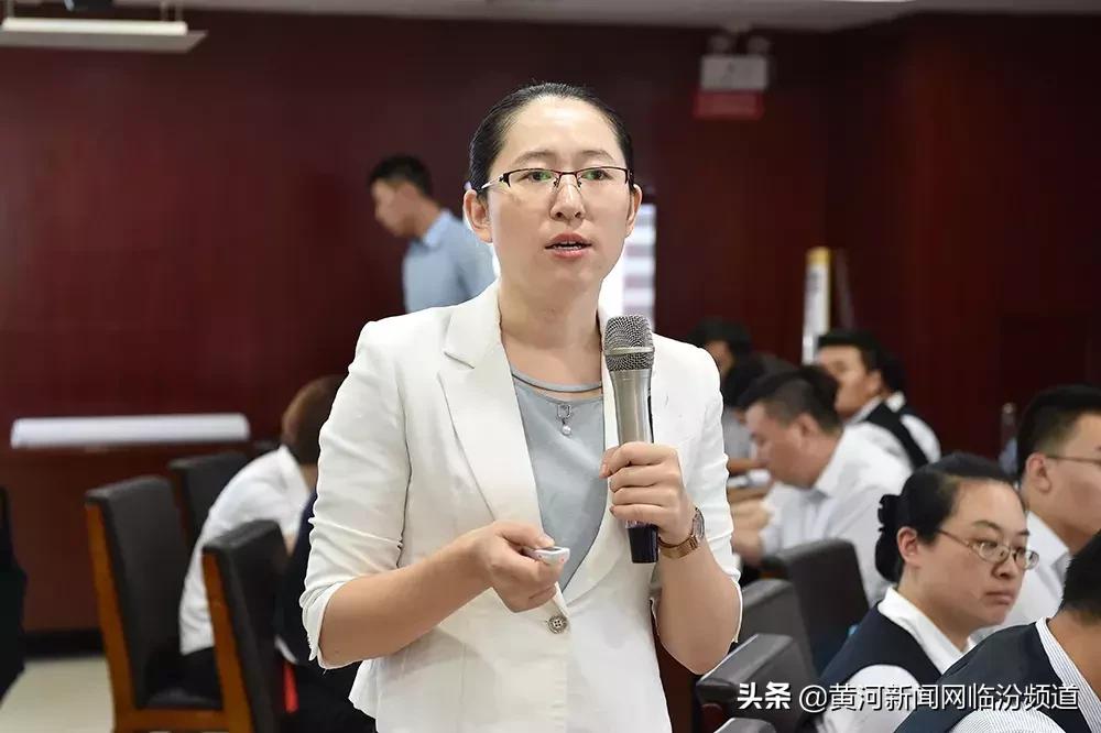 鄭州銀行迎來新任行長——李紅履新肩負(fù)重任，鄭州銀行新任行長李紅履新，肩負(fù)重任展望未來發(fā)展