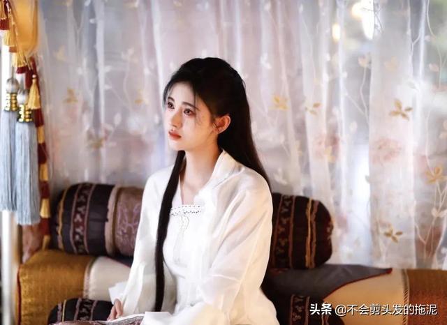 張子楓最新行程，忙碌中的青春印記，張子楓最新行程揭秘，青春印記中的忙碌時(shí)光