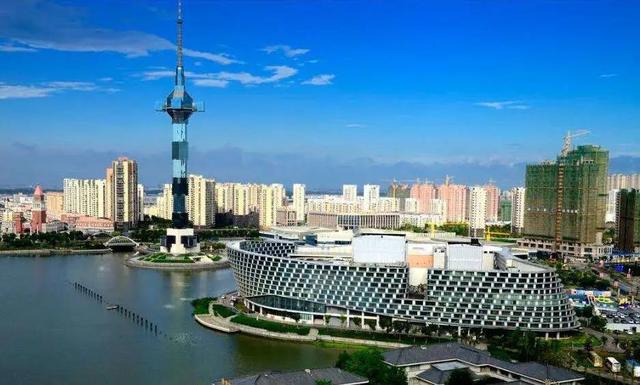 鹽城馮建東最新消息，一位杰出領(lǐng)導(dǎo)者的新動向與成就，鹽城馮建東最新動態(tài)，杰出領(lǐng)導(dǎo)者的新動向與輝煌成就