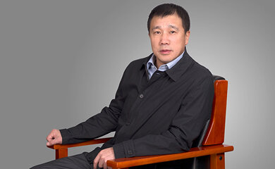 廣匯集團(tuán)董事長簡介，一位卓越的企業(yè)家的成長歷程，廣匯集團(tuán)董事長成長歷程，卓越企業(yè)家的簡介