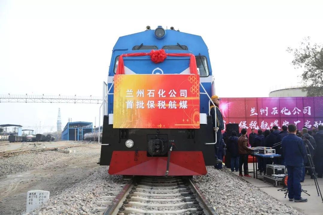 中航油石油公司領(lǐng)導(dǎo)層，戰(zhàn)略領(lǐng)航與產(chǎn)業(yè)領(lǐng)航者的角色，中航油石油公司，領(lǐng)導(dǎo)層戰(zhàn)略領(lǐng)航與產(chǎn)業(yè)領(lǐng)航的角色探究