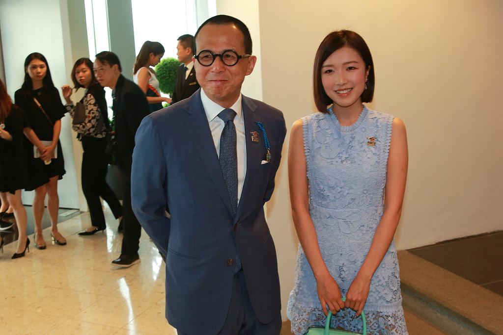 李澤楷為什么只讓梁洛施懷孕，探究背后的原因與影響，李澤楷與梁洛施的生育決策背后的原因與影響探究