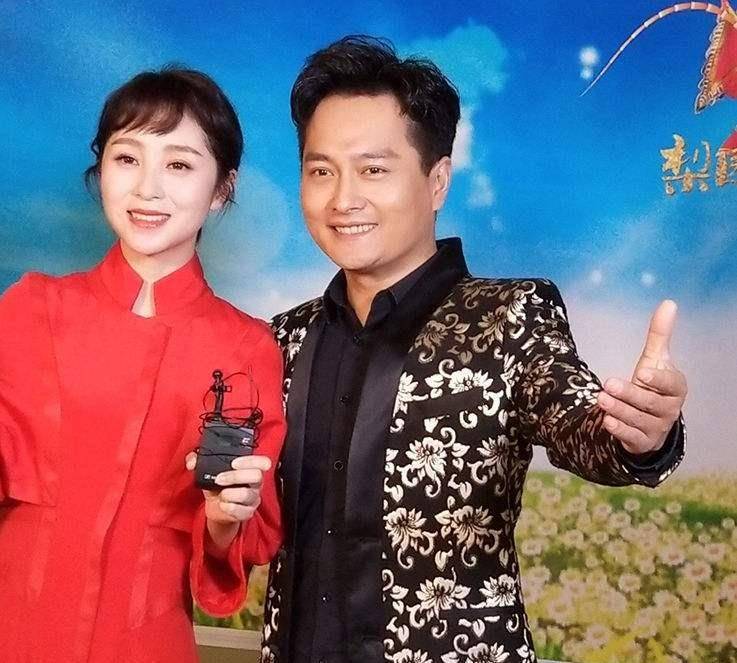 姬云飛的個人資料，揭秘一位杰出人物的生平，姬云飛生平揭秘，一位杰出人物的傳奇人生