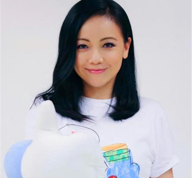 鄧萃雯演員，演藝界的璀璨明星，鄧萃雯，演藝界的耀眼明星