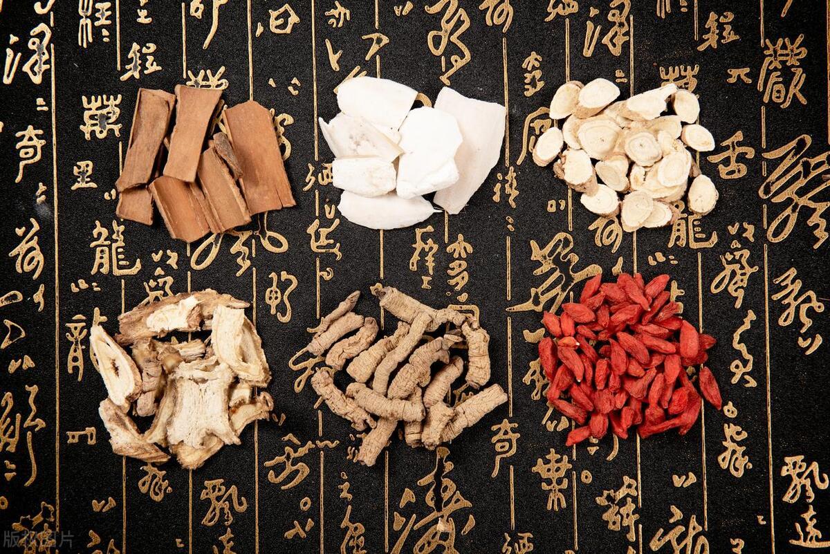 男人前列腺炎的藥物治療，選擇正確的藥物是關(guān)鍵，男人前列腺炎的藥物治療，正確選擇藥物是關(guān)鍵